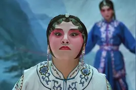 影视：十三妹上台唱戏，关键时刻拉肚子，这段太搞笑了视频封面