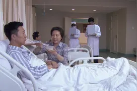 影视：小伙得知妻子怀孕，这反应很真实了！视频封面