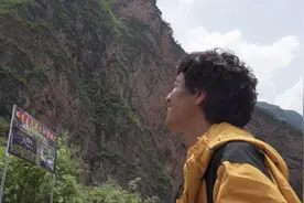 走近大凉山：很多村民选择离开悬崖村，在山下城镇开启新生活视频封面