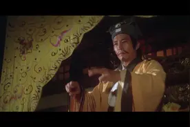 假道士靠道具装神弄鬼，徒弟累死累活，在后面做特效视频封面
