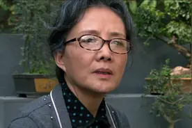 何晨光回家看望爷爷奶奶，一见到爷爷就向他敬了军礼视频封面