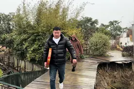 我们小院终于开工啦 老公发小还有老爸来给我们装修小院开工大吉视频封面