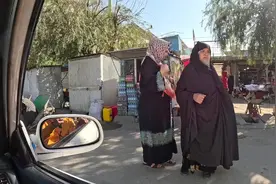 塔利班下禁令? 女性还能出门吗?看看今天的喀布尔街头视频封面