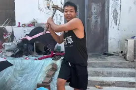 500万人围观姐夫小舅子喝广西公文包尿裤子后续，太丢人了！视频封面