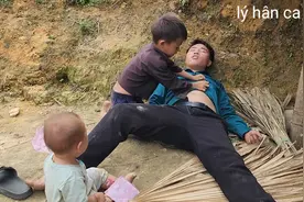 坏蛋又来小天家使坏，大叔喝了下药的水肚子疼 #我的乡村生活