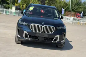 #宝马X5L 宝马X5 2023款 xDrive30Li M运动套装; 最低配实拍讲解