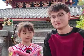 新春走基层丨5岁英歌舞小女孩走红一年后图片