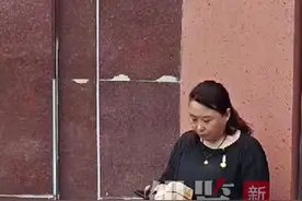 直击高考｜开考后，许多家长在外守护，妈妈谈起孩子一脸幸福图片