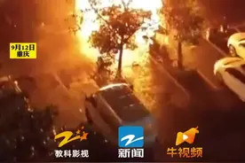 睡梦中突发火灾，重庆一女子逐层敲门叫喊邻居逃生图片