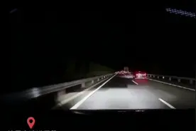 【交通事故警示录⑲】刚超车就“硬挤”变道，全责！图片