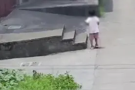 【“救救我，我想回家”，#3岁女孩走丢被陌生大姐抱起安慰#】图片