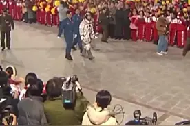 航天员名场面今昔对比，“出走”宇宙半生归来仍是少年图片