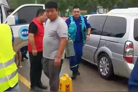一线直击 | 中石化送油到涿州救援一线图片