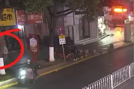 便衣民警发现嫌疑人急中生智，坐偷车贼“摩的”去派出所图片