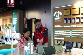 “国补”助力开学季，京东3C产品线上线下销售火爆图片