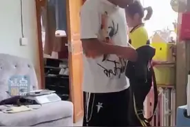 姐妹俩父母离世，跟着叔叔婶婶生活，夫妻二人待她们如同亲生一般，婶婶：不娇不惯，该有的一样的也不会少图片
