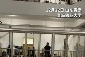 男生为考研生暖心喊话祝福令人泪目 | 研考前夕男生教室外喊话祝福考生图片