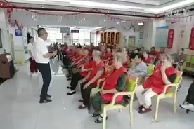 河北唐山：养老院里的“百岁幼儿园”图片