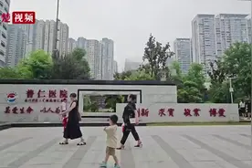 马来西亚华侨“打飞的”跨越6000里抵达武汉接受减重手术图片