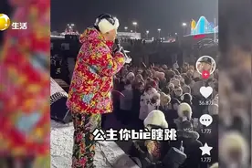 东北大花袄热卖 “大花”成最潮元素图片