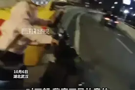 女子骑电动车误上高架桥崩溃吓哭求助：导航带我上来的图片