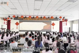 视频 | 电影《小马鞭》走进乌鲁木齐市第八十小学图片