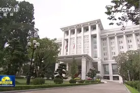 习近平会见越南总理范明政图片