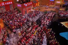 谭维维、阿云嘎，唱出国泰民安图片