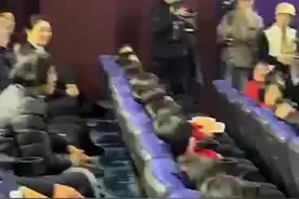 “我本是高山......” 张桂梅带领大伙朗诵华坪女高誓词图片