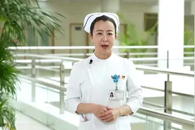 2023健康提素30强作品展｜孩子发烧了，捂着后果很可怕！图片