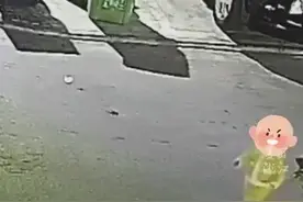 【感谢有你！#烧烤店老板凌晨3点守护走丢男童#】图片