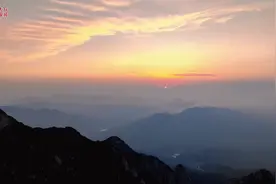 视频｜泰山今早再现云海日出奇观图片