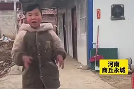 故乡容不下肉身，他乡容不下灵魂，若能一世安稳，谁愿颠沛流离。图片
