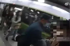 爱具象化了！民警让低血糖女生排排坐挨个发大白兔图片