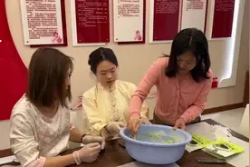 太原滨河社区开展诗友会：诗韵清明 追思图片