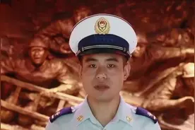 电梯被困时保持冷静并科学应对至关重要，以下为简明自救指南：图片