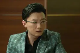 狂飙：高启盛展现疯批一面，手拿冻鱼追一路视频封面