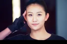 特警部队来了位女教官，大伙以为是花瓶，下秒见识到厉害视频封面