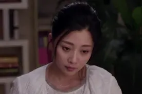 影视：心机女发亲密照给正妻，不料正妻不哭不闹，做法真解气视频封面