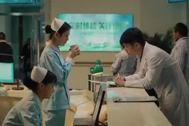 促醒者：治嗝小妙招，按压天突穴就好